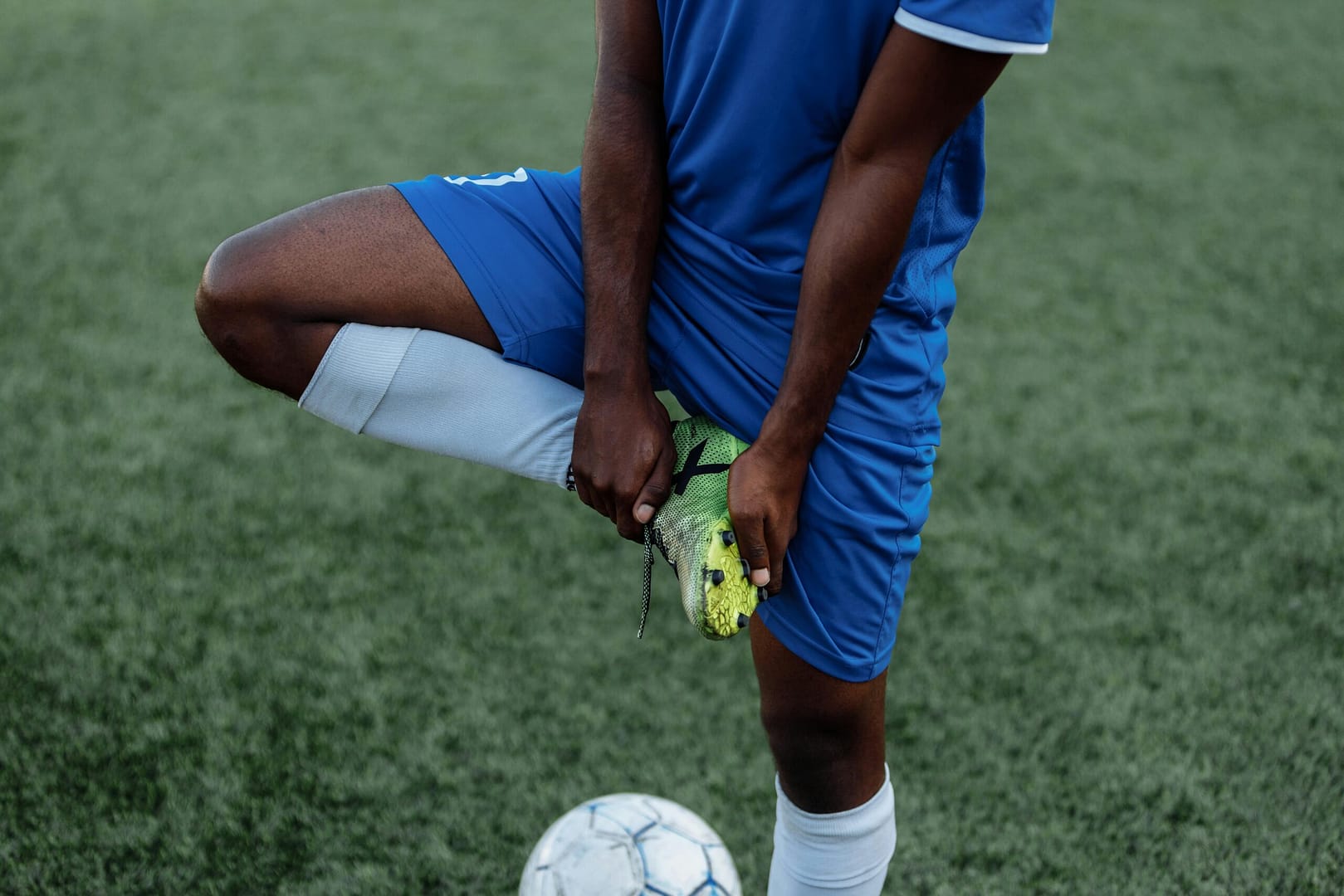 Weak Foot Soccer Drills: 9 Exercises That Actually Work