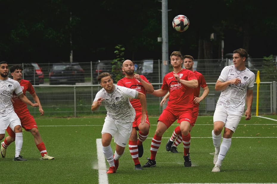 Defender positioning youth soccer